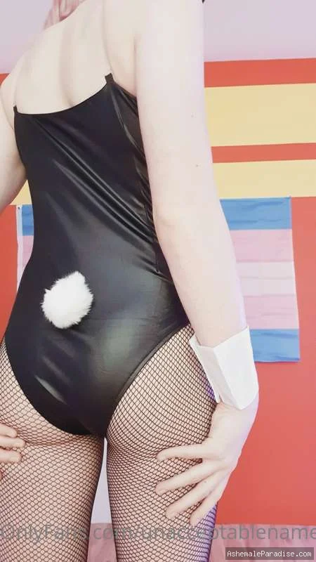 MilkieMew — MilkieMew — 34 fotos — OnlyFans Photos