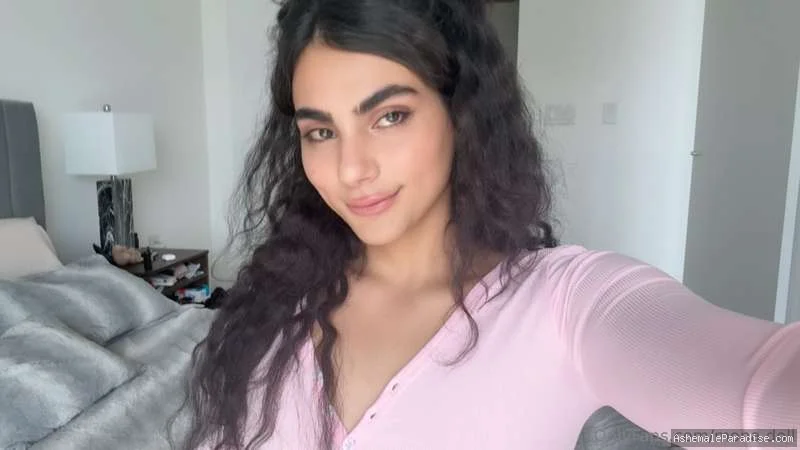 mona.doll — mona.doll — 35 fotos — OnlyFans Photos