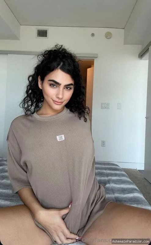 mona.doll — mona.doll — 35 fotos — OnlyFans Photos