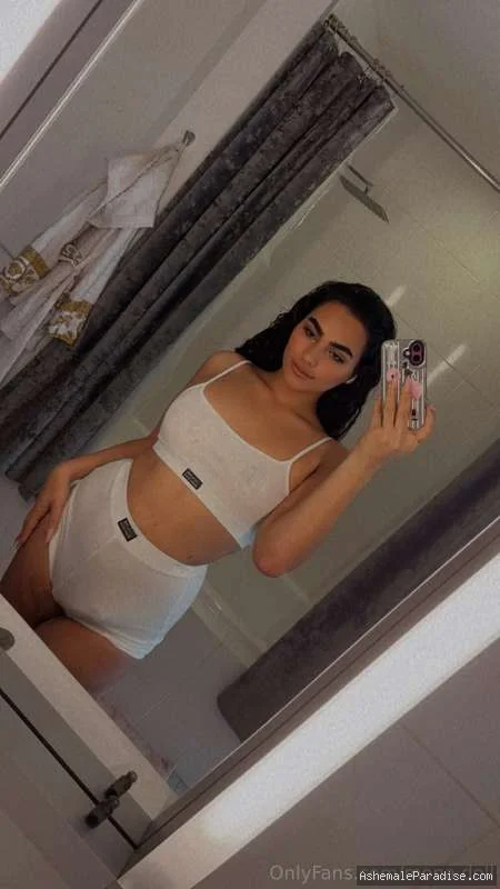 mona.doll — mona.doll — 35 fotos — OnlyFans Photos
