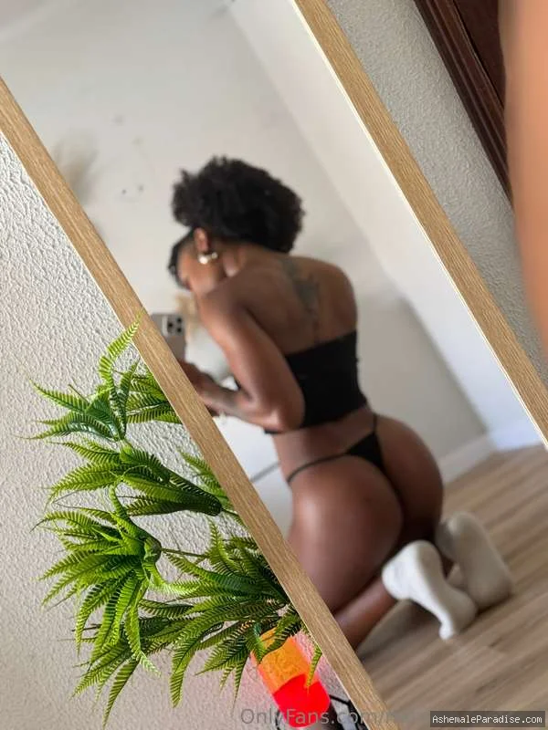 Morena B — Morena B — 32 fotos — OnlyFans Photos