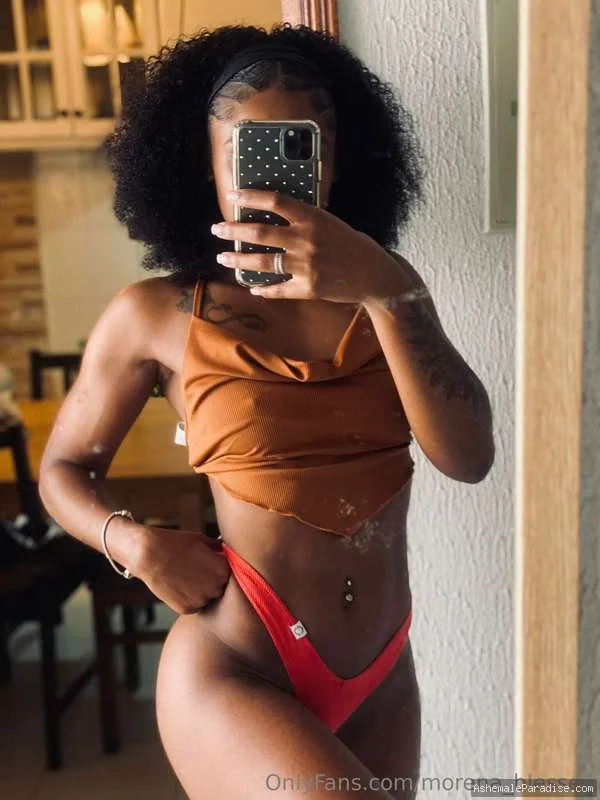 Morena B — Morena B — 32 fotos — OnlyFans Photos