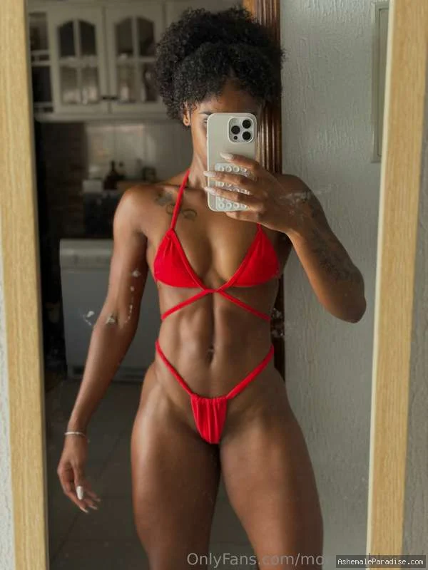 Morena B — Morena B — 32 fotos — OnlyFans Photos