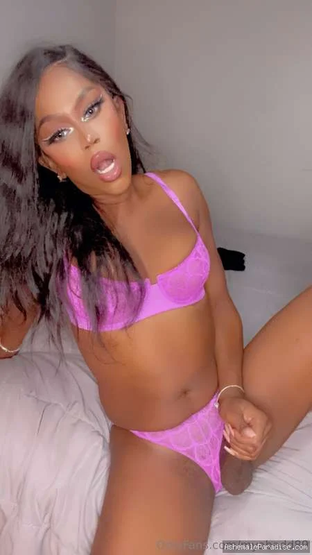 Mya Badd — Mya Badd — 33 fotos — OnlyFans Photos