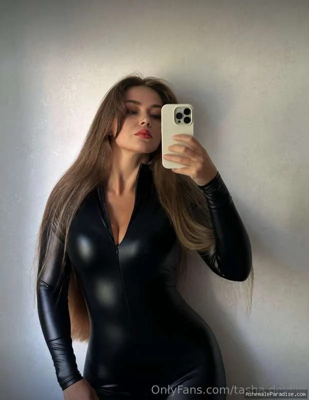 Natasha Deville — 94 fotos