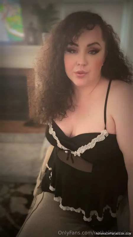 Nathalie Presley — Nathalie Presley — 27 fotos — OnlyFans Photos