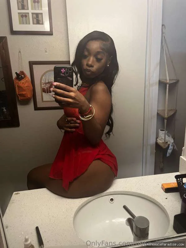 Neena — Neena — 35 fotos — OnlyFans Photos