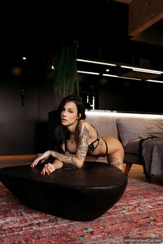Nicky B — Nicky B — 21 fotos — OnlyFans Photos
