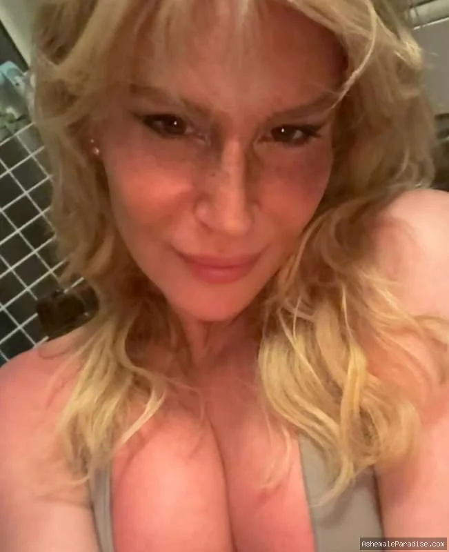 Nikita Kinka — Nikita Kinka — 17 fotos — OnlyFans Photos