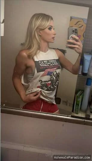Nikki Vicious — Nikki Vicious — 94 fotos