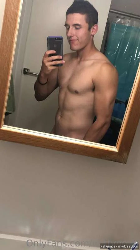 Nutty — Nutty — 7 fotos — OnlyFans Photos