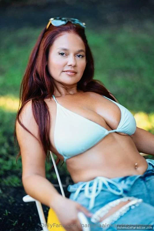 Pamela — Pamela — 100 fotos