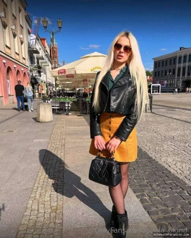 Paola B — Paola B — 35 fotos — OnlyFans Photos