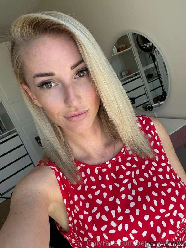 Petra — Petra — 28 fotos — OnlyFans Photos