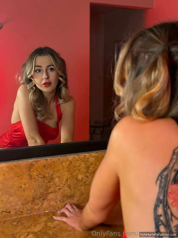 Poppy Thorn — Poppy Thorn — 22 fotos — OnlyFans Photos