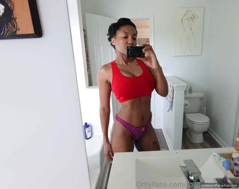 porcelaingoirl — porcelaingoirl — 33 fotos — OnlyFans Photos