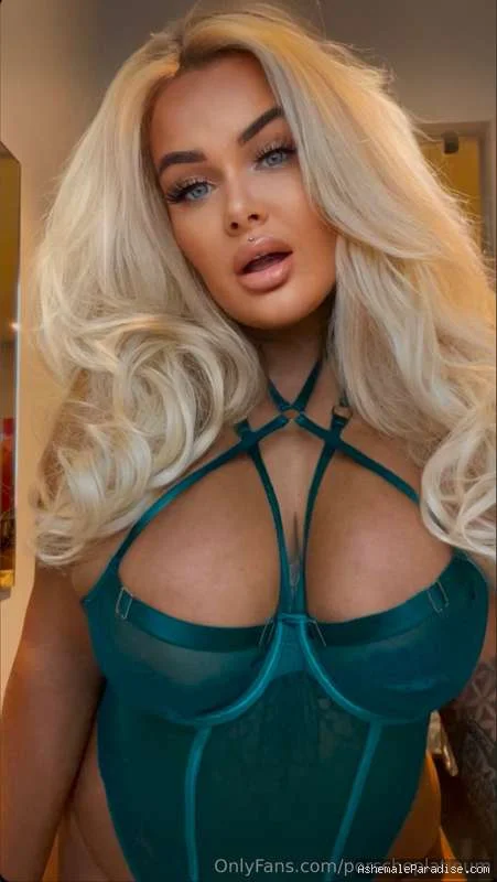 Porsche — Porsche — 32 fotos — OnlyFans Photos