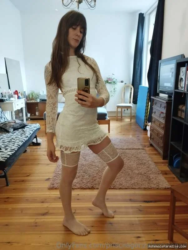 Priscila Loves You — Priscila Loves You — 24 fotos — OnlyFans Photos