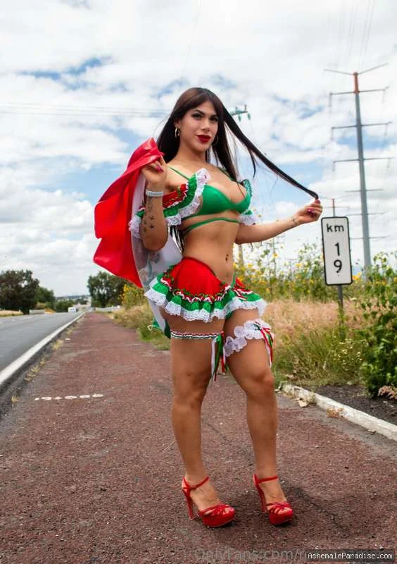 Roxana Carmona — Roxana Carmona — 26 fotos — OnlyFans Photos