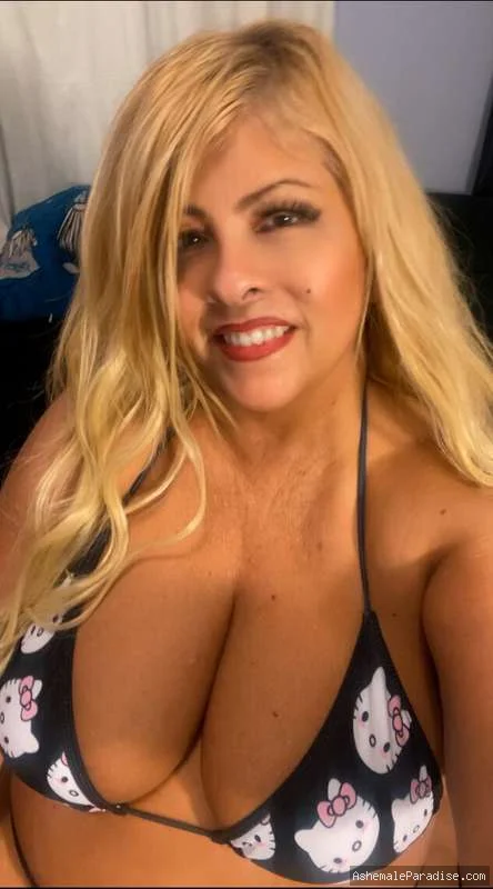 Roxy Rox — Roxy Rox — 33 fotos — OnlyFans Photos