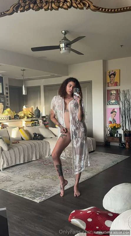 Rubi Maxim — Rubi Maxim — 4 fotos — OnlyFans Photos