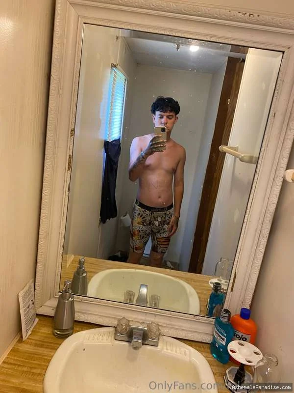 Ryley Rails — Ryley Rails — 5 fotos — OnlyFans Photos