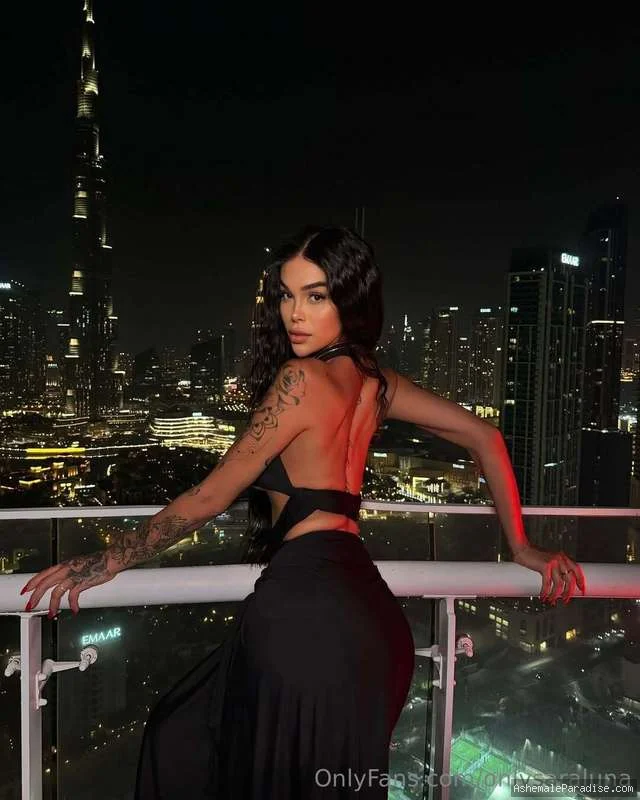 Sara Luna — Sara Luna — 35 fotos — OnlyFans Photos
