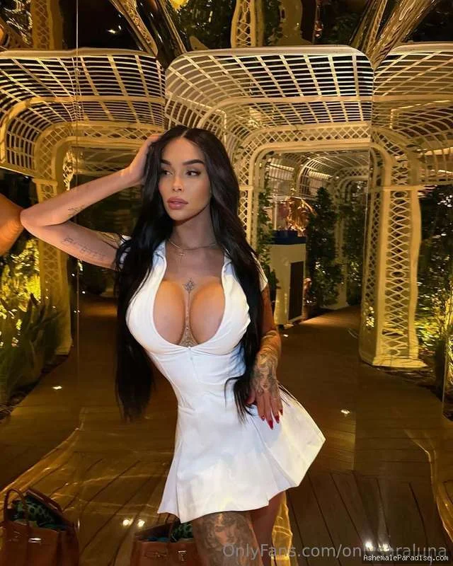 Sara Luna — Sara Luna — 35 fotos — OnlyFans Photos