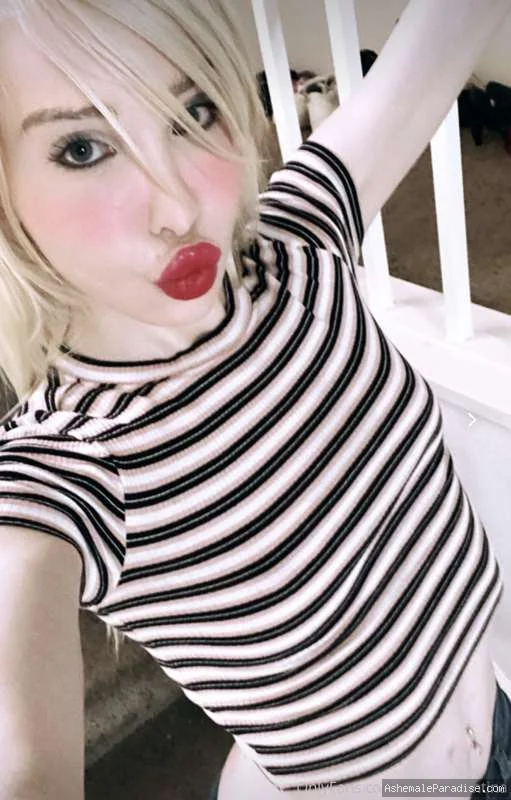 Sarina Valentina — Sarina Valentina — 56 fotos