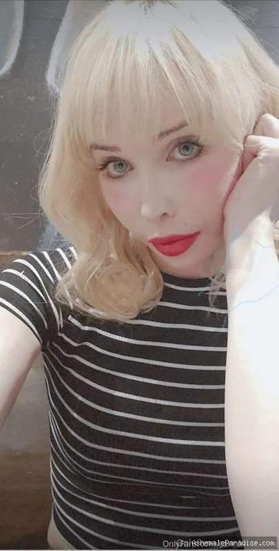 Sarina Valentina — Sarina Valentina — 56 fotos