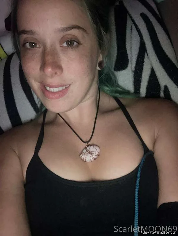Scarlet Moon — Scarlet Moon — 21 fotos — OnlyFans Photos