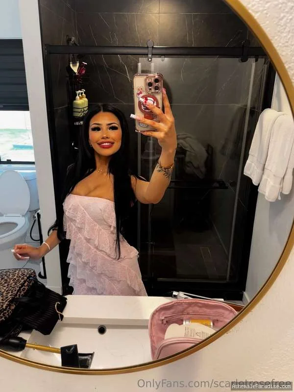 Scarlet Rose — Scarlet Rose — 35 fotos — OnlyFans Photos