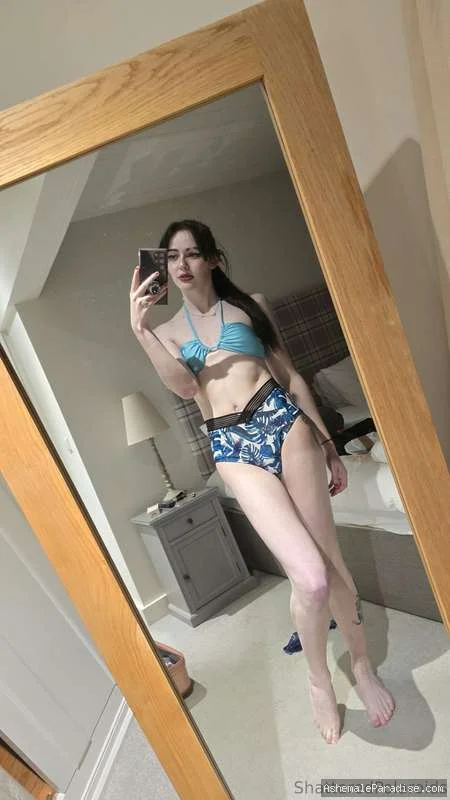 Shattered Polaroids — Shattered Polaroids — 21 fotos — OnlyFans Photos