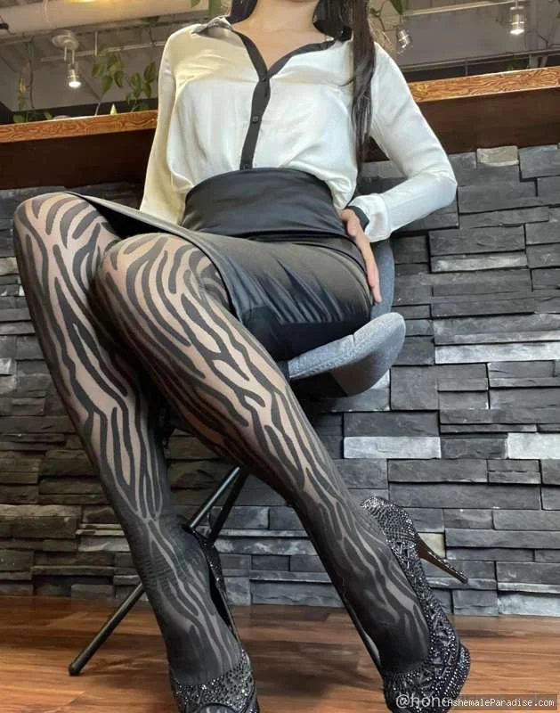Simone — Simone — 13 fotos — OnlyFans Photos