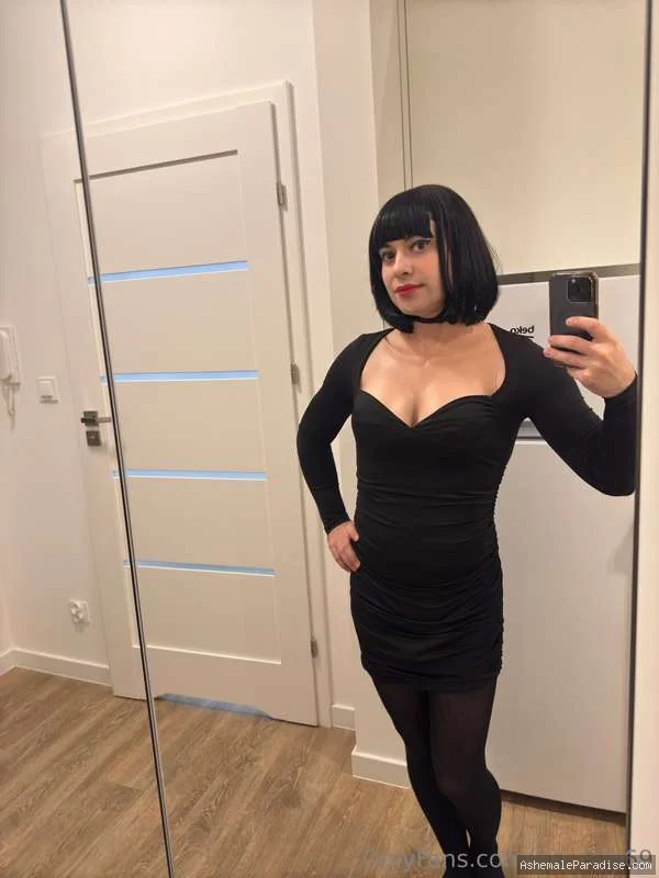 Sisi_Lola69 — Sisi_Lola69 — 35 fotos — OnlyFans Photos