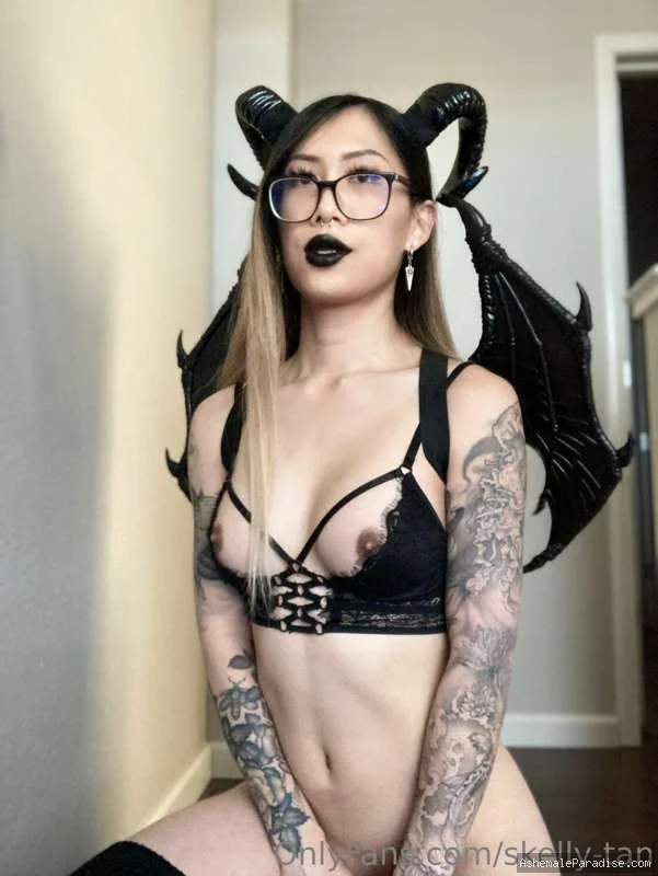 Skelly Tan — Skelly Tan — 33 fotos — OnlyFans Photos
