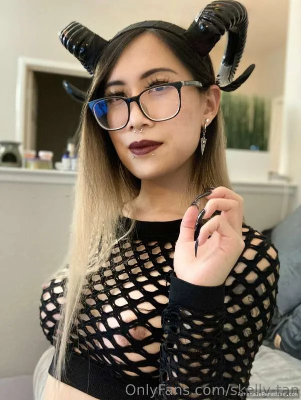 Skelly Tan — Skelly Tan — 33 fotos — OnlyFans Photos