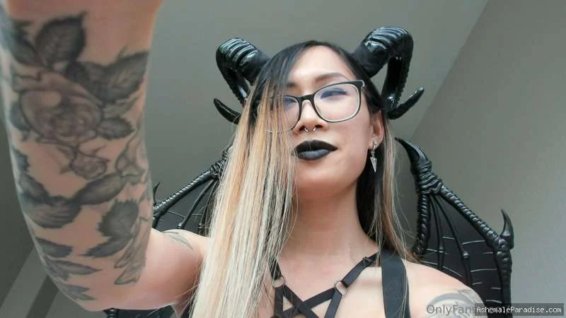 Skelly Tan — Skelly Tan — 33 fotos — OnlyFans Photos