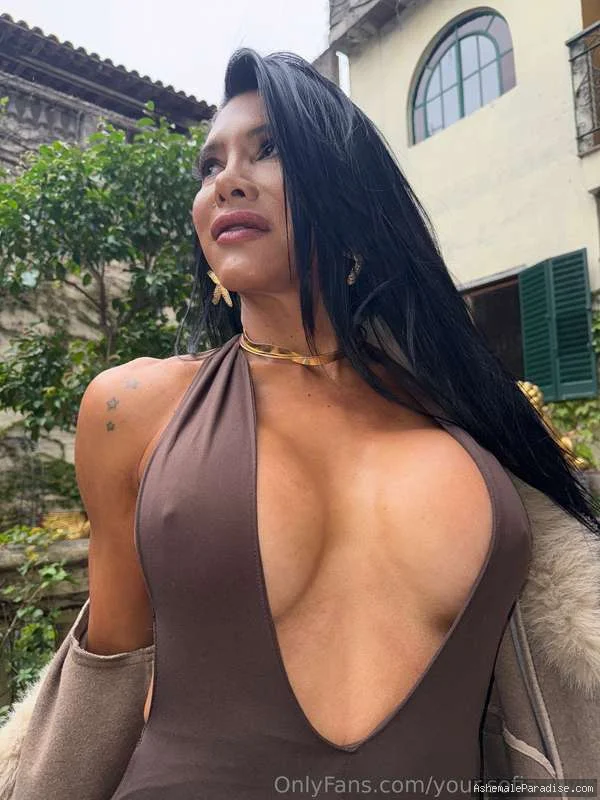 Sofia TS — Sofia TS — 35 fotos — OnlyFans Photos