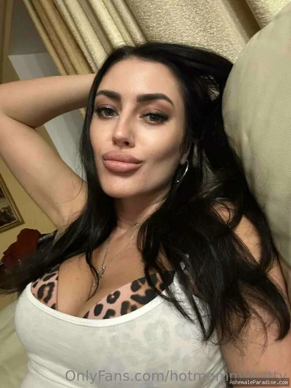 Sonya — Sonya — 12 fotos — OnlyFans Photos