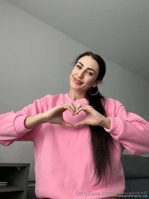 Sonya — Sonya — 12 fotos — OnlyFans Photos