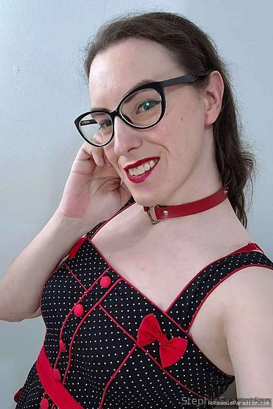 Stephie Scarlet — Stephie Scarlet — 34 fotos — OnlyFans Photos