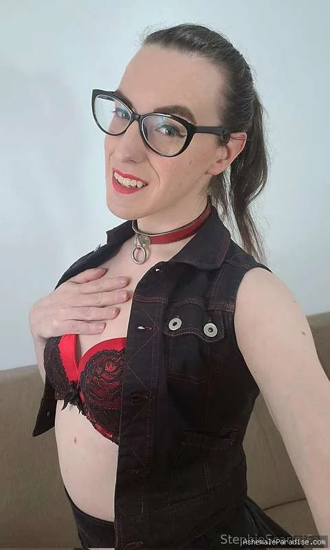 Stephie Scarlet — Stephie Scarlet — 34 fotos — OnlyFans Photos