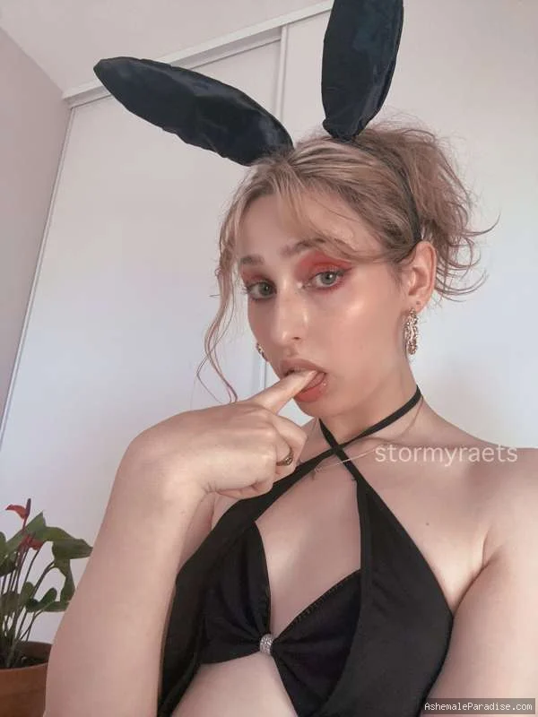 Storm — Storm — 35 fotos — OnlyFans Photos