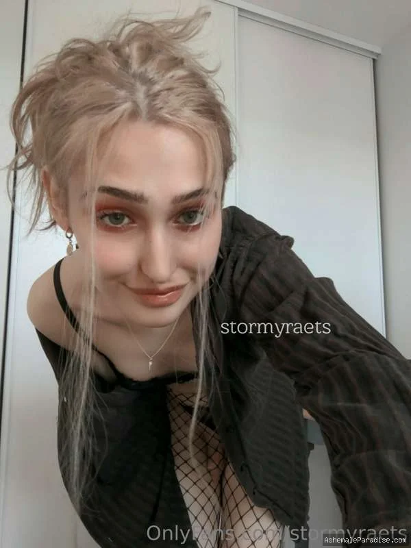 Storm — Storm — 35 fotos — OnlyFans Photos
