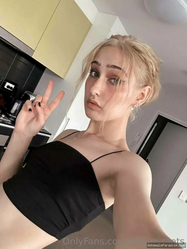 Storm — Storm — 35 fotos — OnlyFans Photos