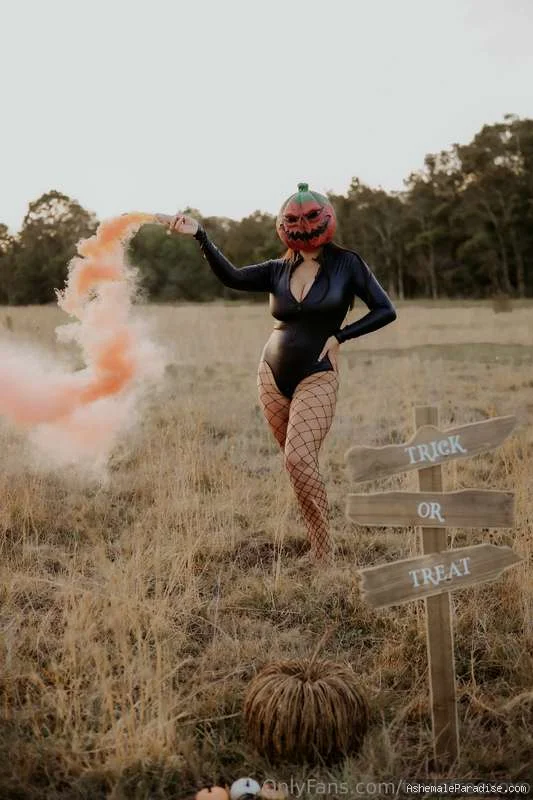 Tayla — 78 fotos