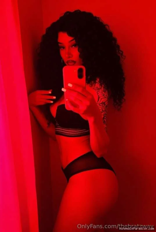 thebratwayy — thebratwayy — 29 fotos — OnlyFans Photos