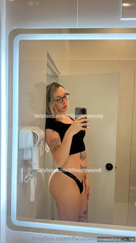 Tiffany Towers — Tiffany Towers — 32 fotos — OnlyFans Photos