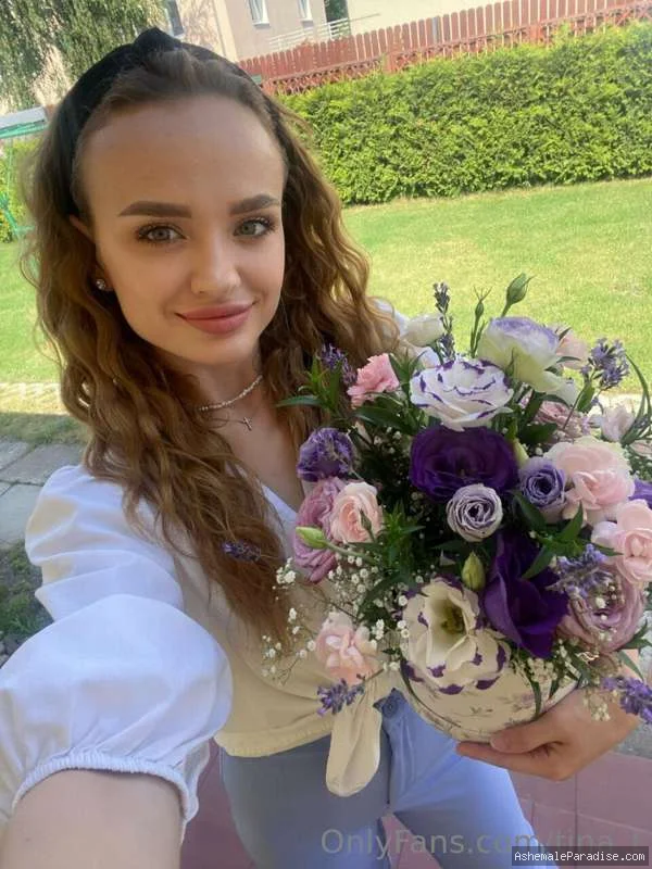 Tina Trans — Tina Trans — 32 fotos — OnlyFans Photos